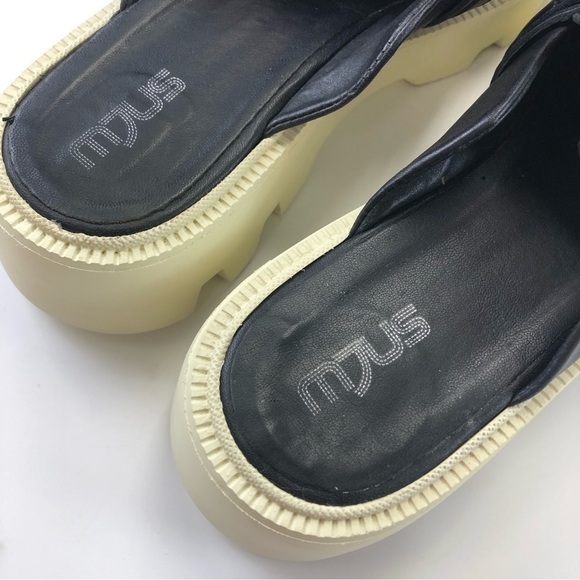 Black and Cream Mules with Chain Detail - Picture 7 of 9